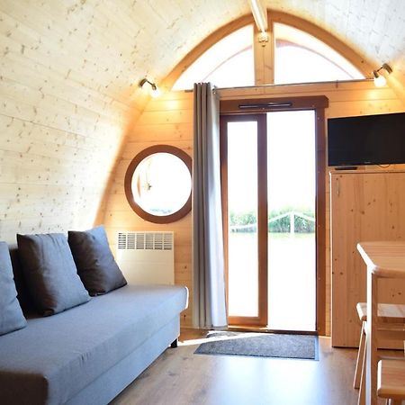Schwimmpod An Der Peene Anklam Buitenkant foto
