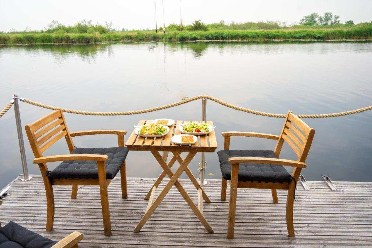 Schwimmpod An Der Peene Anklam Buitenkant foto