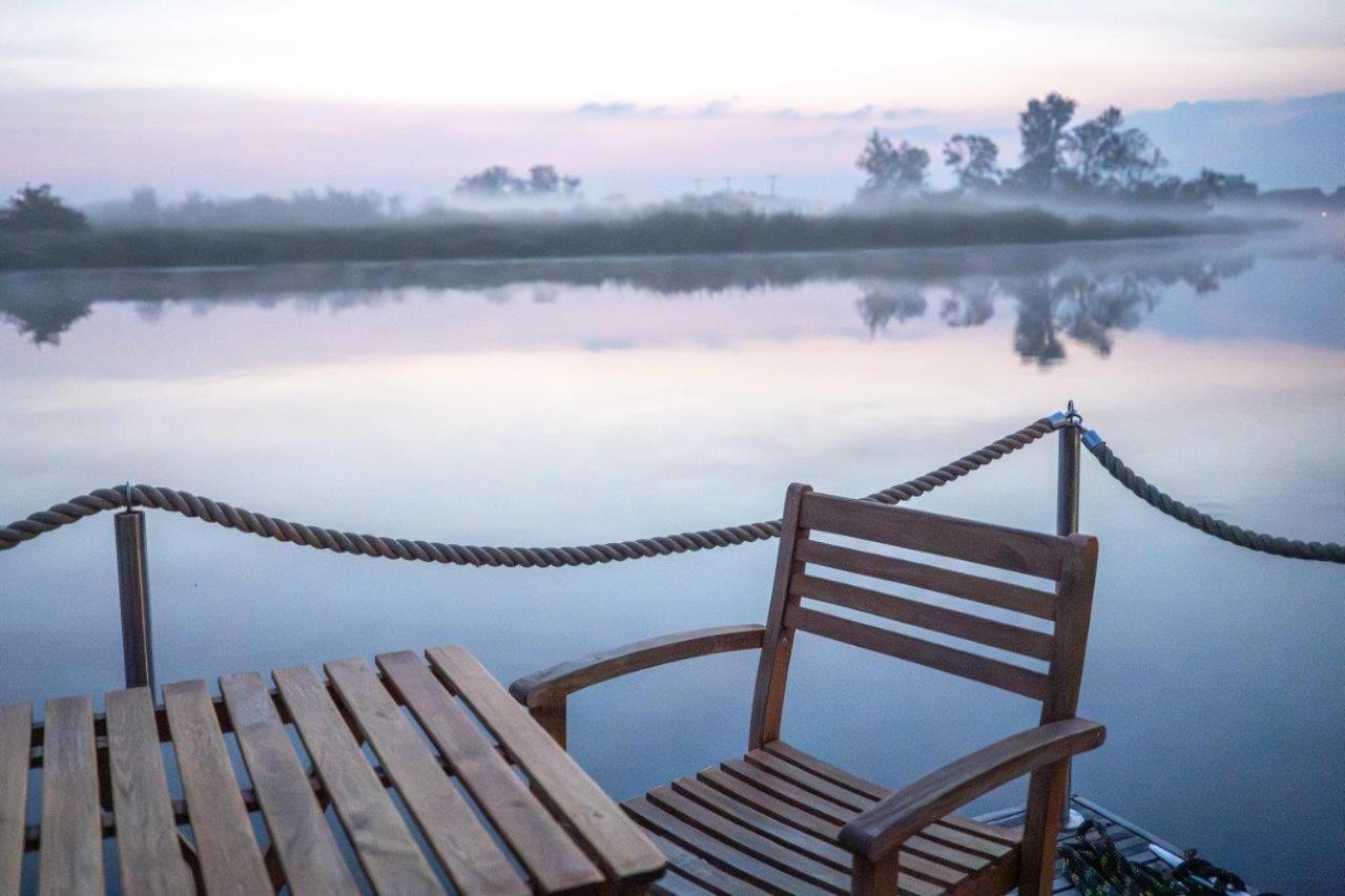 Schwimmpod An Der Peene Anklam Buitenkant foto