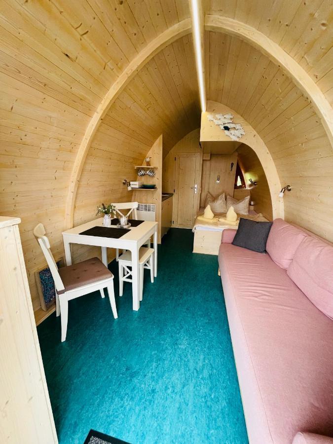 Schwimmpod An Der Peene Anklam Buitenkant foto